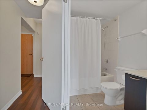 Photo 10 at 919 - 38 Joe Shuster Way, South Parkdale, Toronto