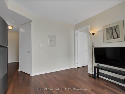 Photo 20 at 919 - 38 Joe Shuster Way, South Parkdale, Toronto