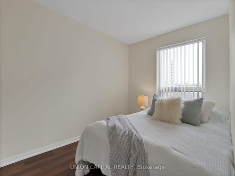 Photo 23 at 919 - 38 Joe Shuster Way, South Parkdale, Toronto