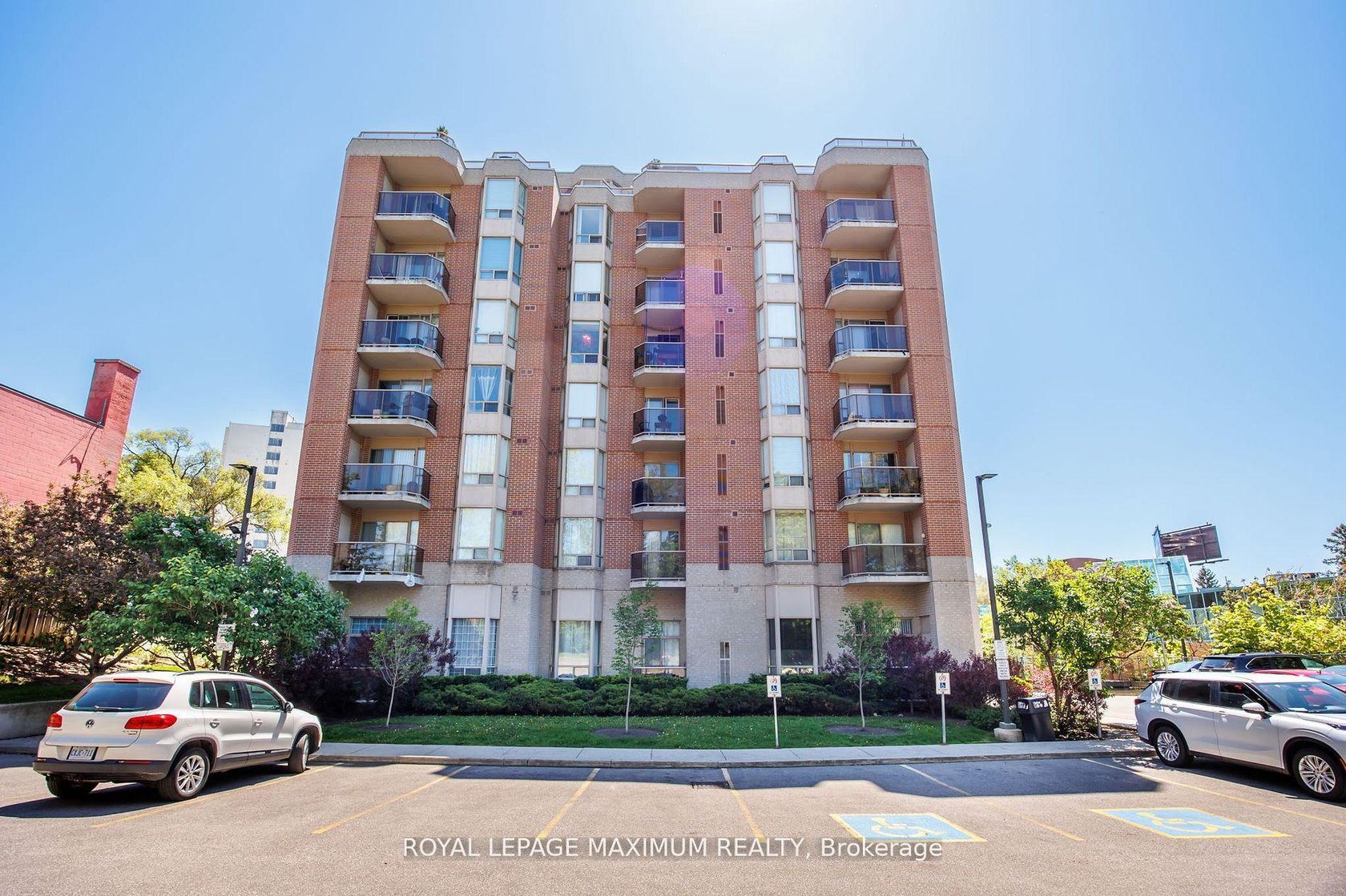 807 - 2088 Lawrence Avenue W, Weston, Toronto 