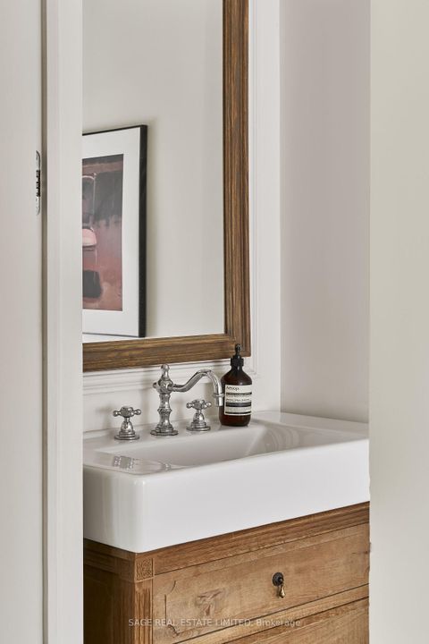 Photo 19 at 73 Lakeview Avenue, Bellwoods, Toronto