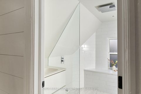 Photo 37 at 73 Lakeview Avenue, Bellwoods, Toronto