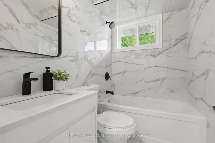 Photo 15 at 1 Vanity Court, Donalda, Toronto
