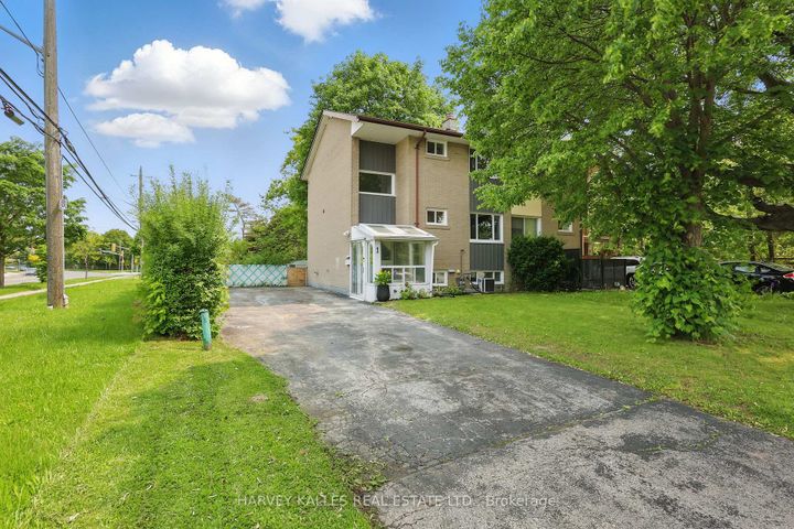 Photo 38 at 1 Vanity Court, Donalda, Toronto