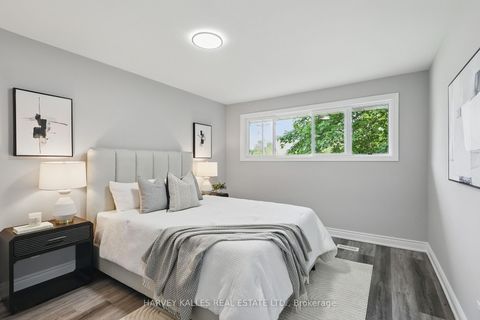 Photo 16 at 1 Vanity Court, Donalda, Toronto
