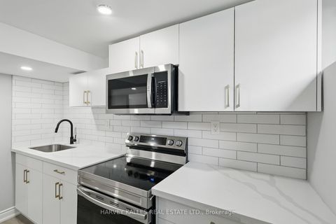 Photo 29 at 1 Vanity Court, Donalda, Toronto