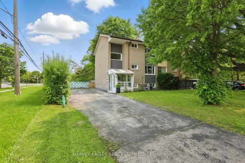 Photo 38 at 1 Vanity Court, Donalda, Toronto