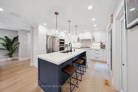 Photo 8 at 89 Devins Drive, Aurora Heights, Aurora