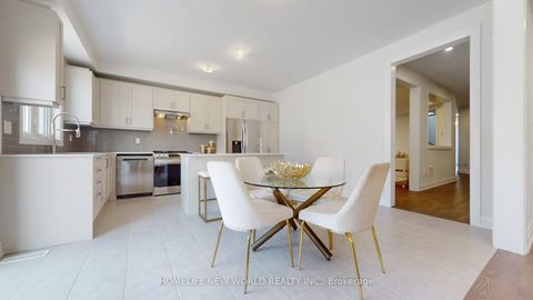 Photo 17 at 6 Speciosa Street, Oak Ridges, Richmond Hill Photo 17 at 6 Speciosa Street, Oak Ridges, Richmond Hill