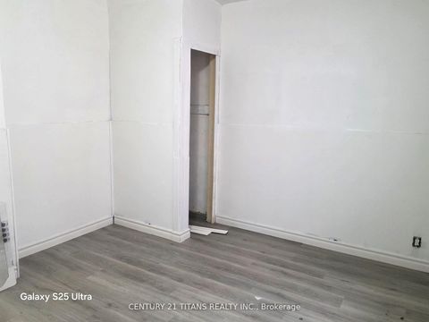 Photo 3 at 119 Heale Avenue, Cliffside, Toronto