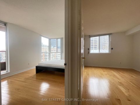 Photo 7 at 1910 - 736 Bay Street, Bay Street Corridor, Toronto