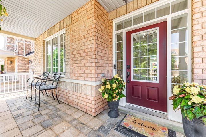 Photo 1 at 7 Stonechurch Crescent, Box Grove, Markham