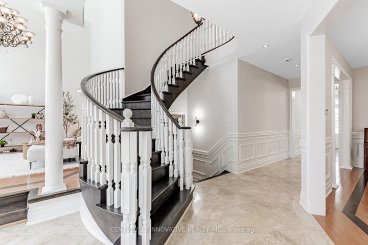 Photo 8 at 7 Stonechurch Crescent, Box Grove, Markham