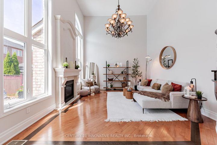 Photo 9 at 7 Stonechurch Crescent, Box Grove, Markham