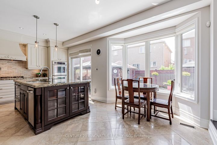 Photo 16 at 7 Stonechurch Crescent, Box Grove, Markham