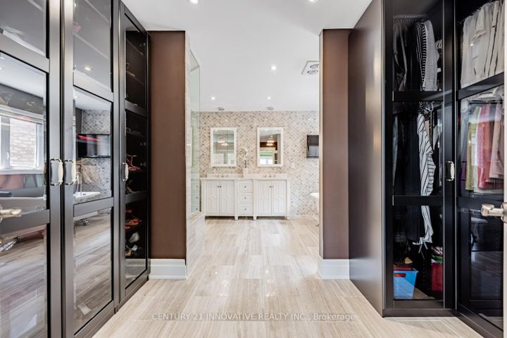 Photo 20 at 7 Stonechurch Crescent, Box Grove, Markham