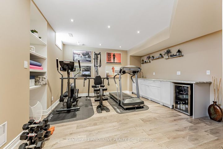 Photo 37 at 7 Stonechurch Crescent, Box Grove, Markham