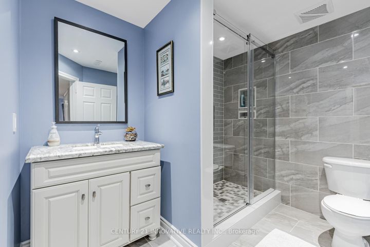 Photo 38 at 7 Stonechurch Crescent, Box Grove, Markham