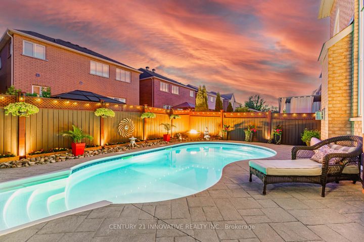 Photo 43 at 7 Stonechurch Crescent, Box Grove, Markham