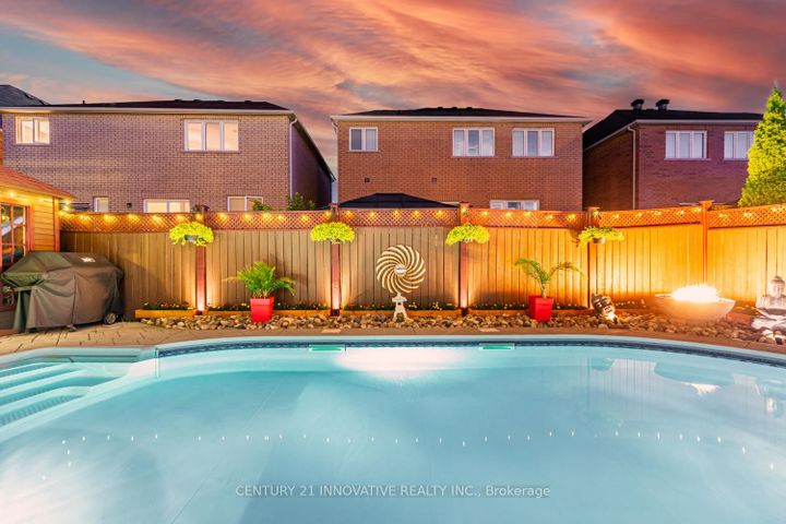 Photo 44 at 7 Stonechurch Crescent, Box Grove, Markham