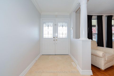 Photo 2 at 125 Anthony Road, CFB, Toronto