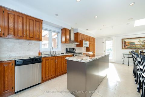 Photo 8 at 125 Anthony Road, CFB, Toronto