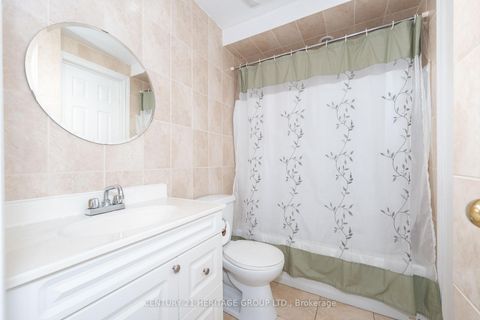 Photo 15 at 125 Anthony Road, CFB, Toronto