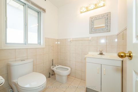 Photo 21 at 125 Anthony Road, CFB, Toronto