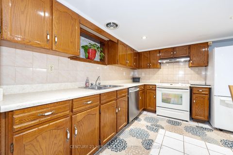 Photo 23 at 125 Anthony Road, CFB, Toronto