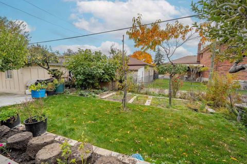 Photo 36 at 125 Anthony Road, CFB, Toronto