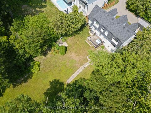 Photo 2 at 72 Walmer Road, North Richvale, Richmond Hill