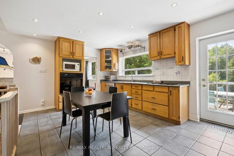 Photo 12 at 72 Walmer Road, North Richvale, Richmond Hill