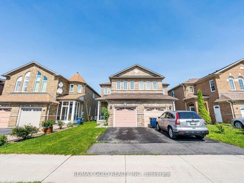Photo 1 at 17 Mourning Dove Crescent, Malvern, Toronto