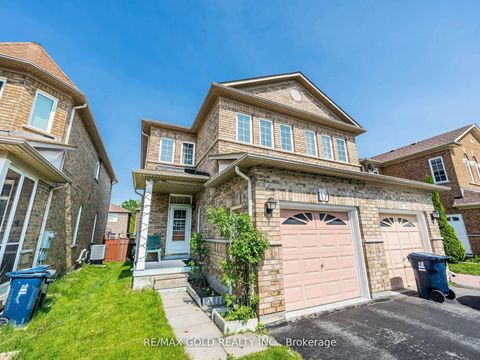 Photo 2 at 17 Mourning Dove Crescent, Malvern, Toronto