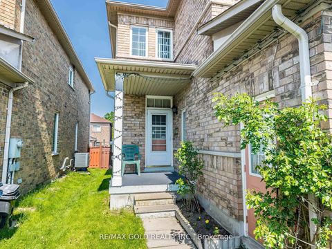Photo 3 at 17 Mourning Dove Crescent, Malvern, Toronto