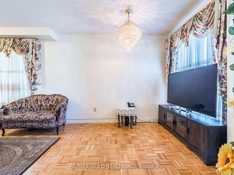 Photo 9 at 17 Mourning Dove Crescent, Malvern, Toronto