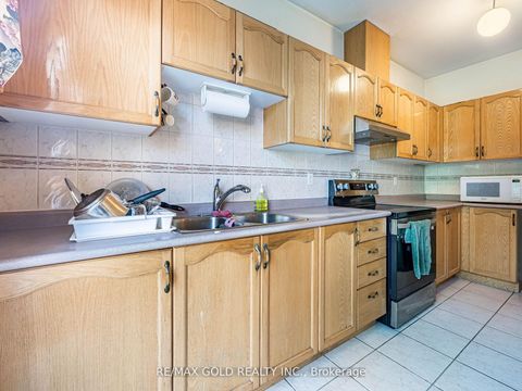 Photo 14 at 17 Mourning Dove Crescent, Malvern, Toronto