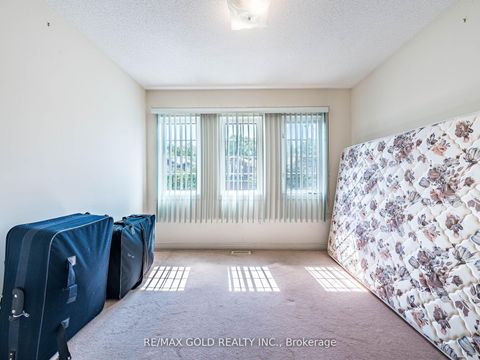 Photo 21 at 17 Mourning Dove Crescent, Malvern, Toronto