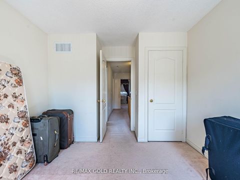 Photo 22 at 17 Mourning Dove Crescent, Malvern, Toronto