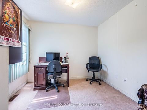 Photo 23 at 17 Mourning Dove Crescent, Malvern, Toronto