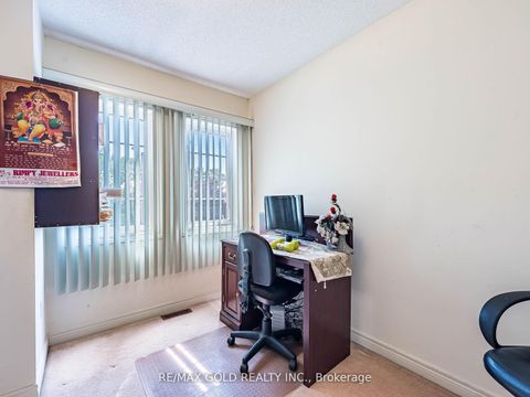Photo 24 at 17 Mourning Dove Crescent, Malvern, Toronto