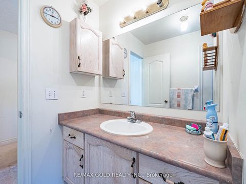 Photo 28 at 17 Mourning Dove Crescent, Malvern, Toronto