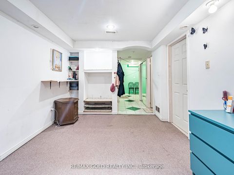 Photo 34 at 17 Mourning Dove Crescent, Malvern, Toronto