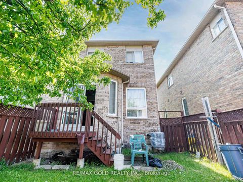 Photo 38 at 17 Mourning Dove Crescent, Malvern, Toronto