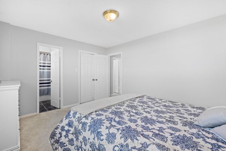 Photo 8 at 1544 Kirkrow Crescent, East Credit, Mississauga
