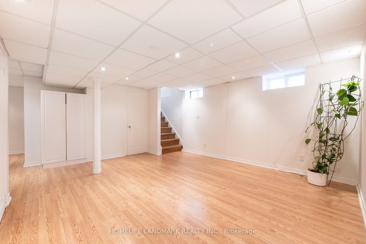 Photo 20 at 1544 Kirkrow Crescent, East Credit, Mississauga
