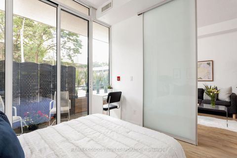 Photo 16 at 101 - 111 Elizabeth Street, Bay Street Corridor, Toronto