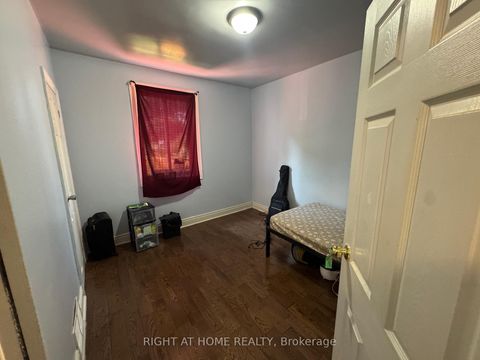 Photo 13 at 8 Culnan Avenue, City Centre West, Toronto