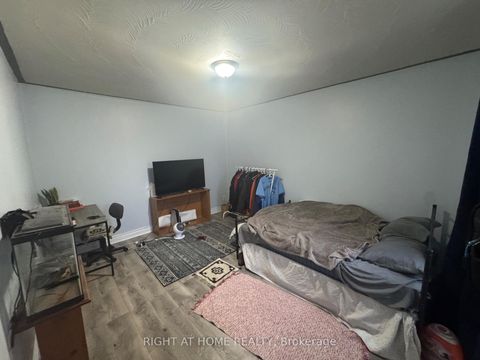 Photo 17 at 8 Culnan Avenue, City Centre West, Toronto