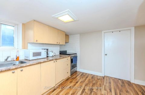 Photo 32 at 8 Culnan Avenue, City Centre West, Toronto